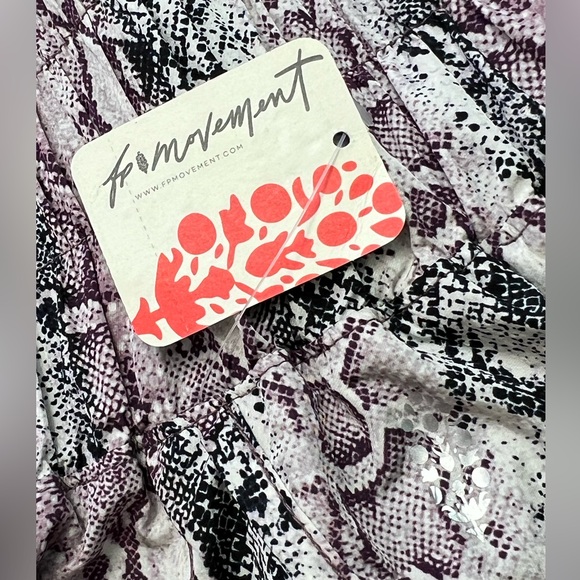 FP Movement The Way Home Shorts in Anaconda Venom  Size: S NWT - Picture 6 of 13
